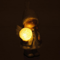 Vianočná dekorácia anjel s guľou 21cm LED WW RXL 472
